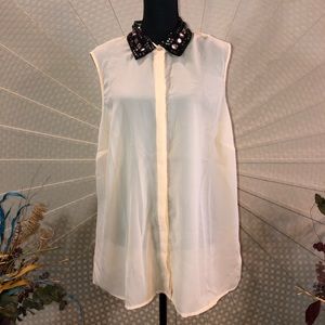 Gorgeous blouse with studded collar 2X NWOT
